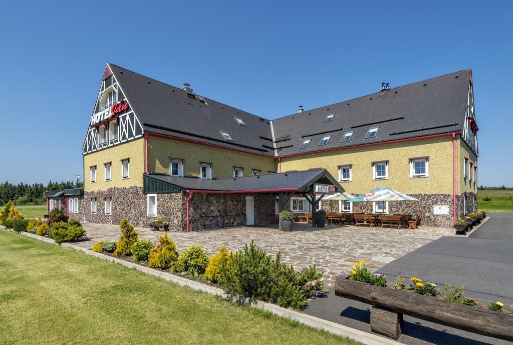 Hotel J\u00E1n Moldava Exterior foto